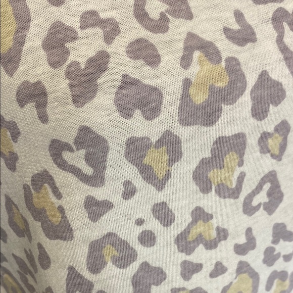 Lucky Brand Tee Shirt Leopard Print Short Sleeve Lavender Yellow Size Large - Picture 6 of 8